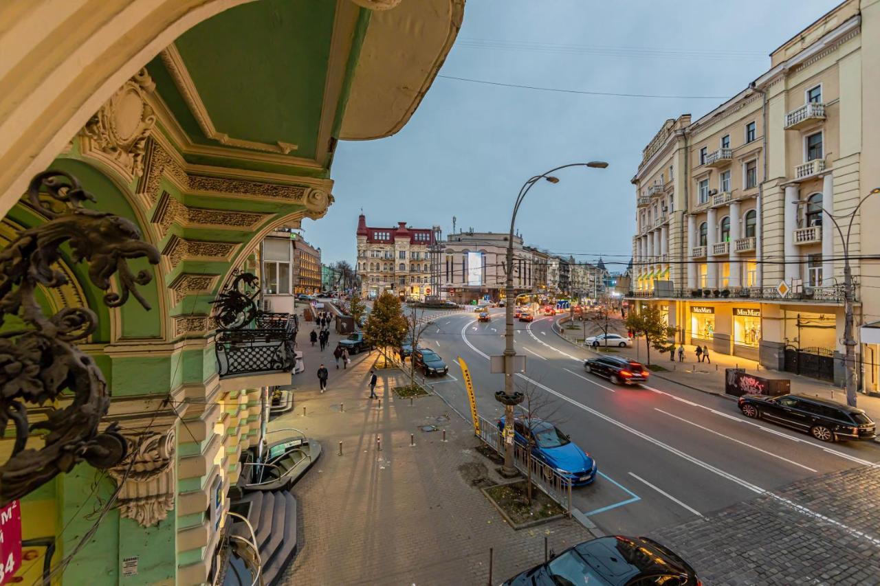 RV Old City Apartment, для ЗСУ особые условия! Киев Экстерьер фото