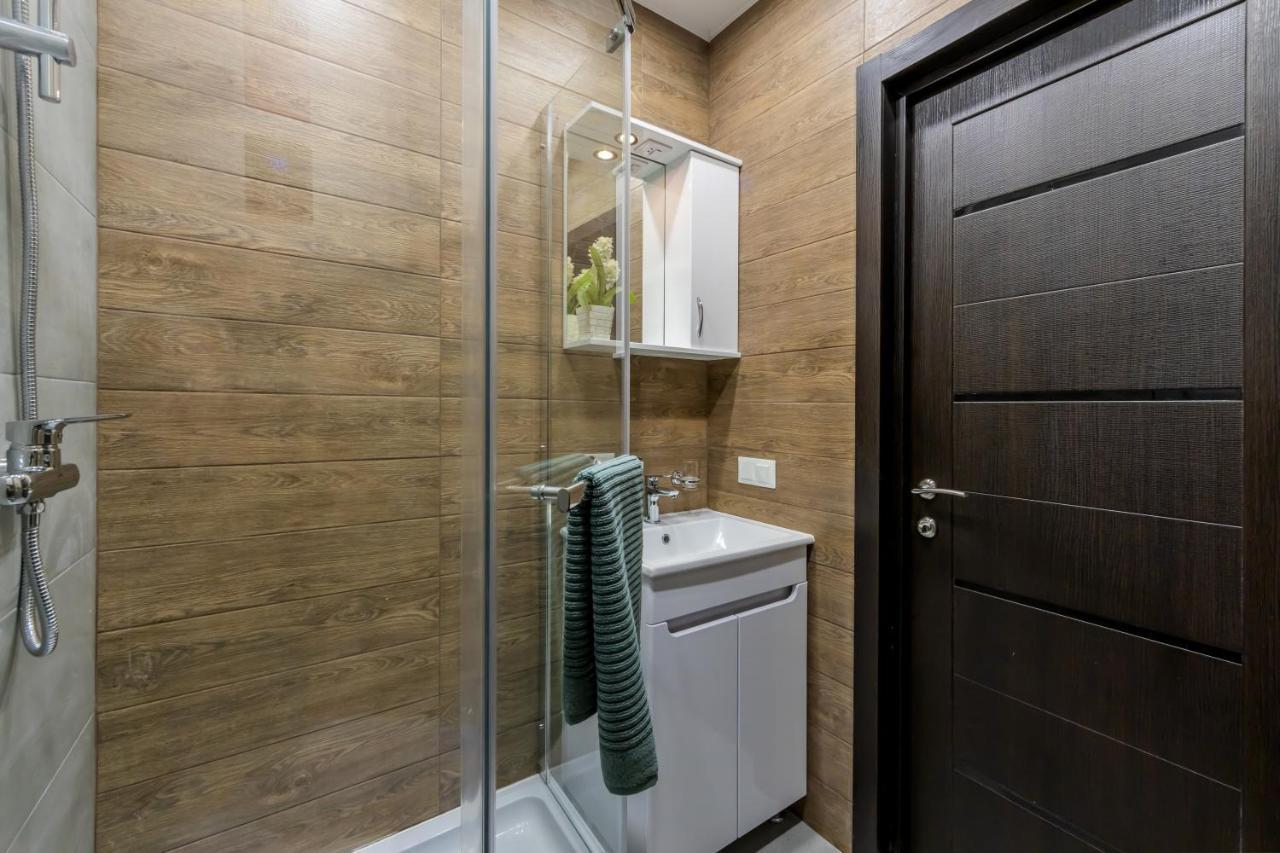 RV Old City Apartment, для ЗСУ особые условия! Киев Экстерьер фото