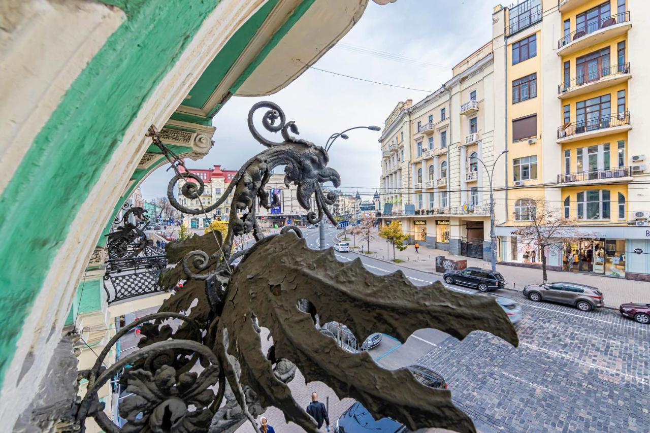 RV Old City Apartment, для ЗСУ особые условия! Киев Экстерьер фото