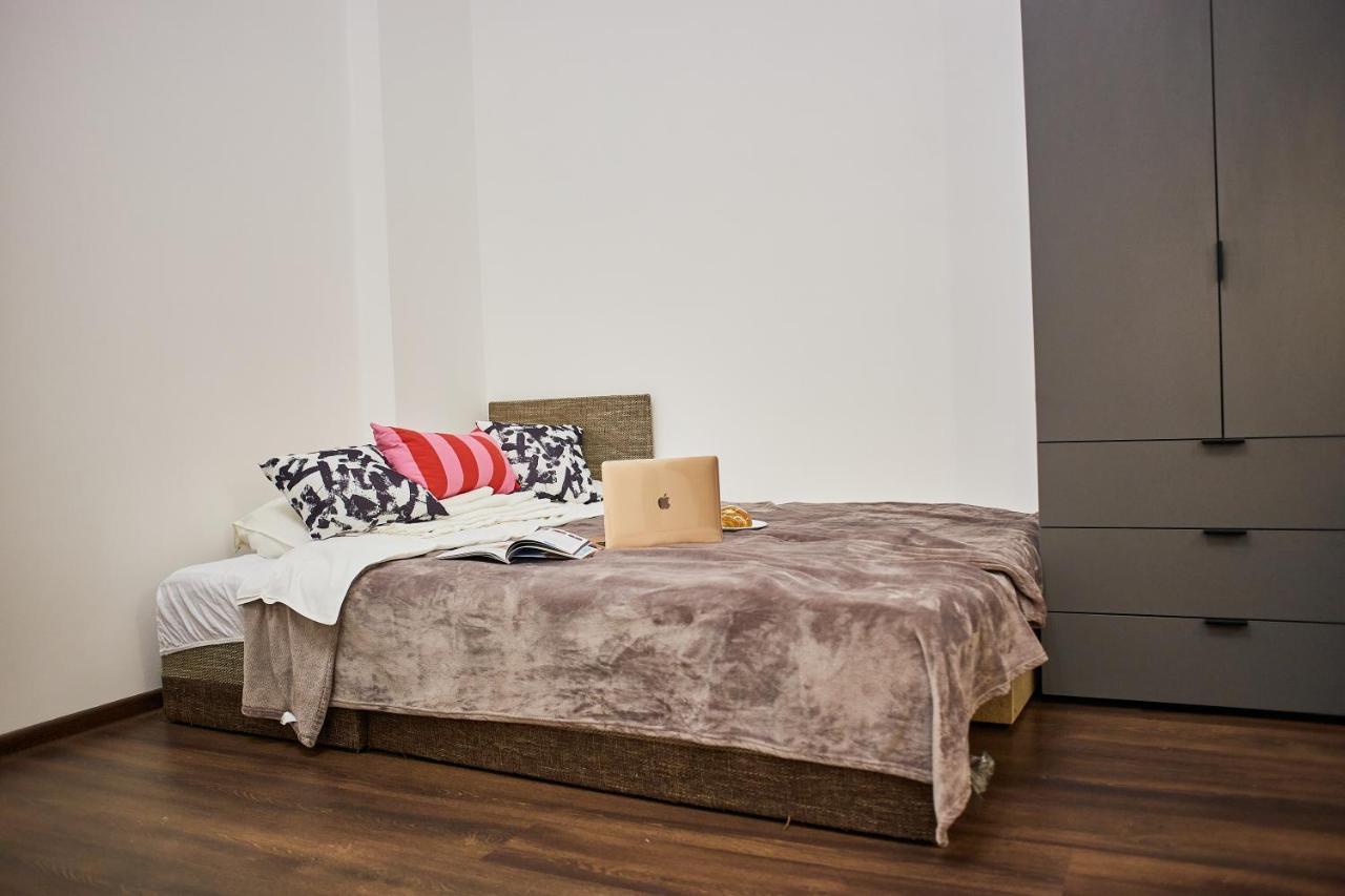 RV Old City Apartment, для ЗСУ особые условия! Киев Экстерьер фото