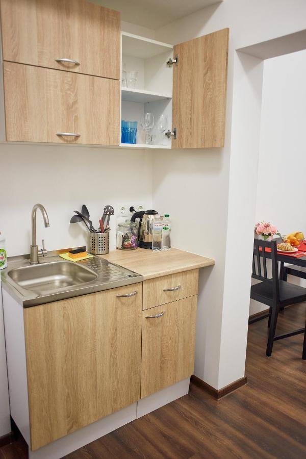 RV Old City Apartment, для ЗСУ особые условия! Киев Экстерьер фото