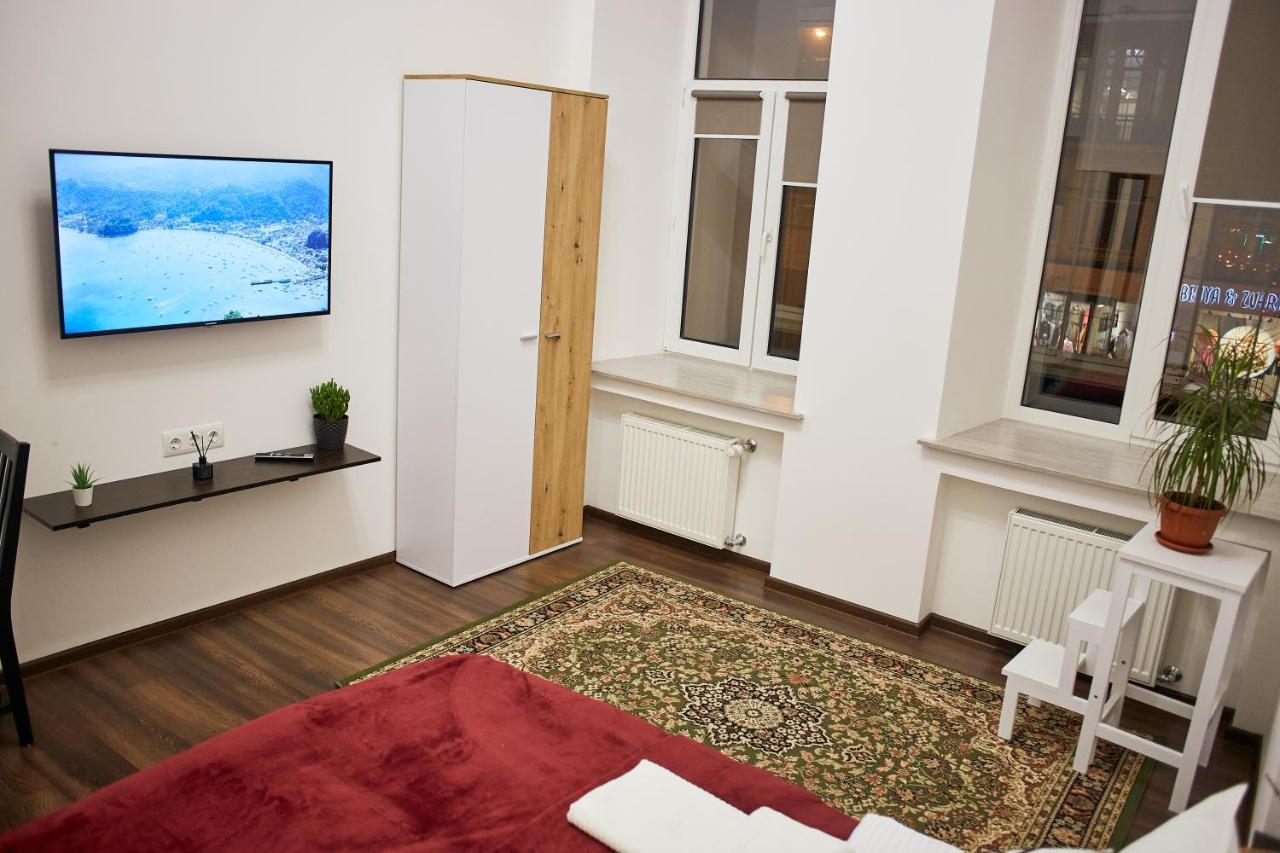 RV Old City Apartment, для ЗСУ особые условия! Киев Экстерьер фото