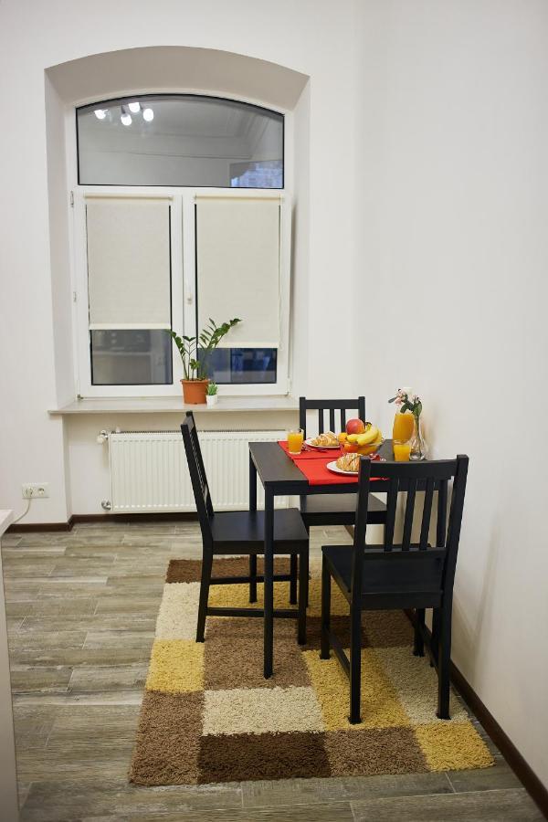 RV Old City Apartment, для ЗСУ особые условия! Киев Экстерьер фото