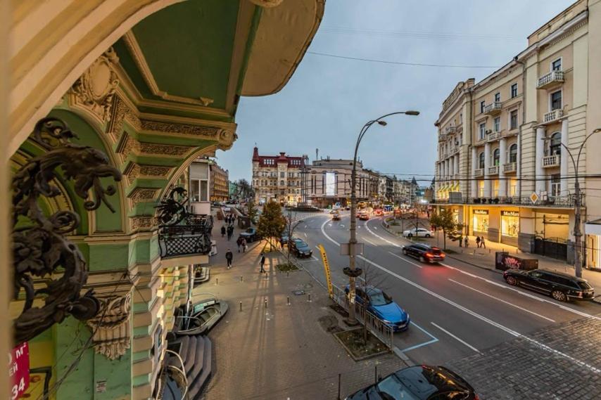 RV Old City Apartment, для ЗСУ особые условия! Киев Экстерьер фото